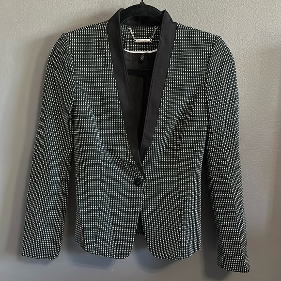 White House Black Market Blazer - Picture 4 of 9